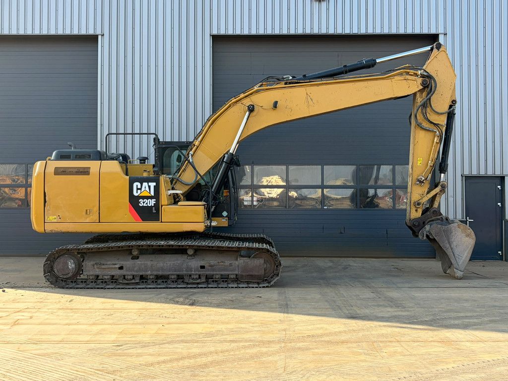 Caterpillar 320FL