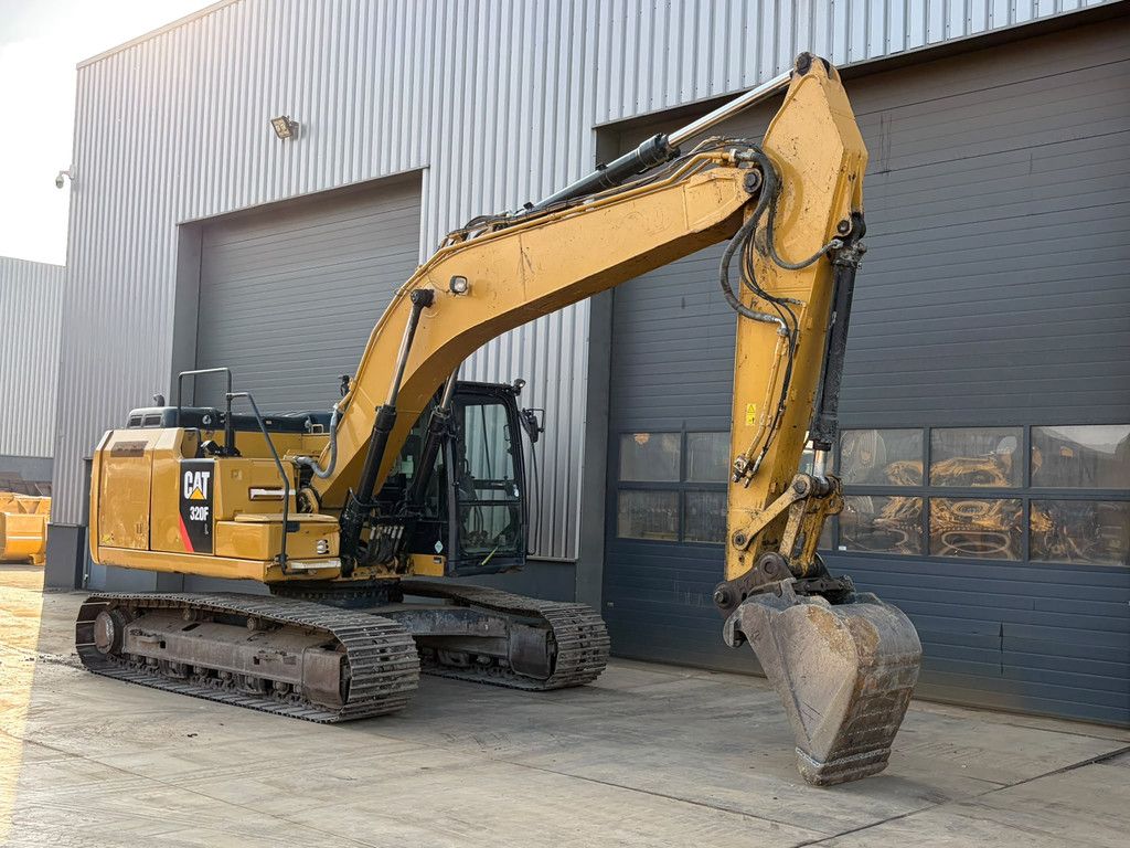 Caterpillar 320FL