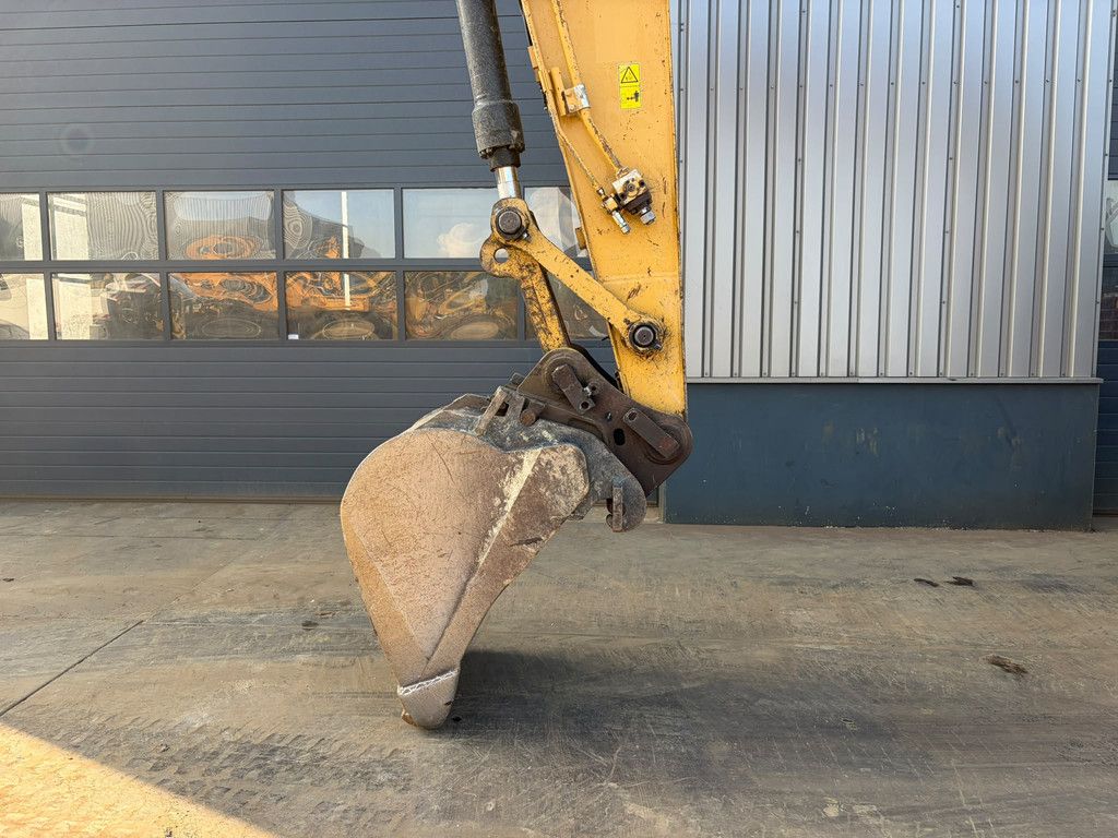 Caterpillar 320FL