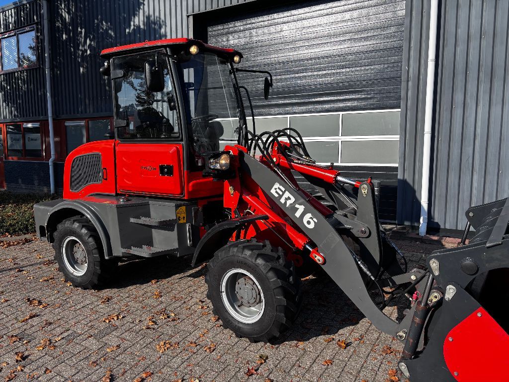 Nette EVERUN ER16 Kniklader/Shovel. Kenteken, 3 aanbouwdelen!