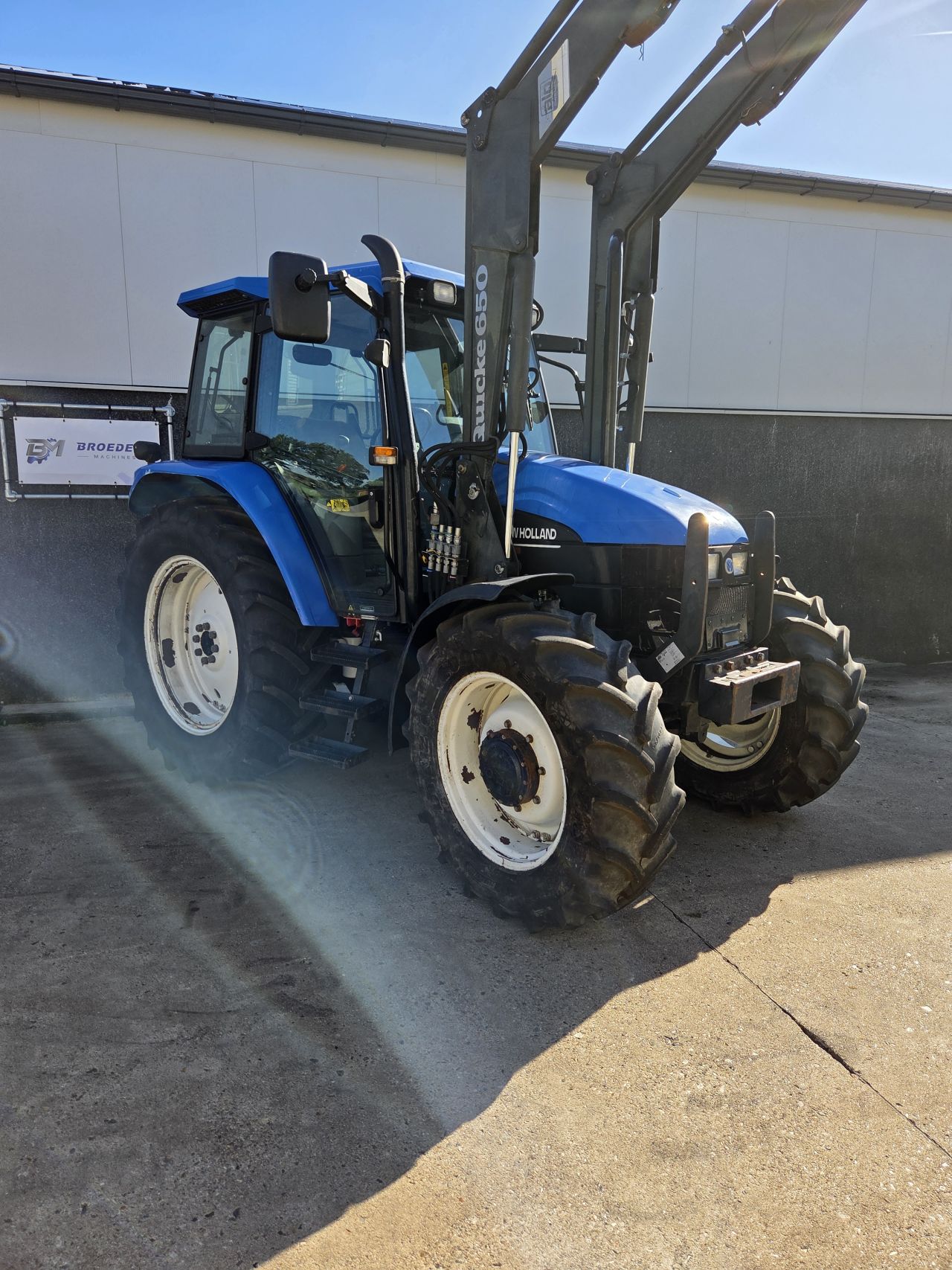 New Holland TS 90 SLE 4WD met voorlader
