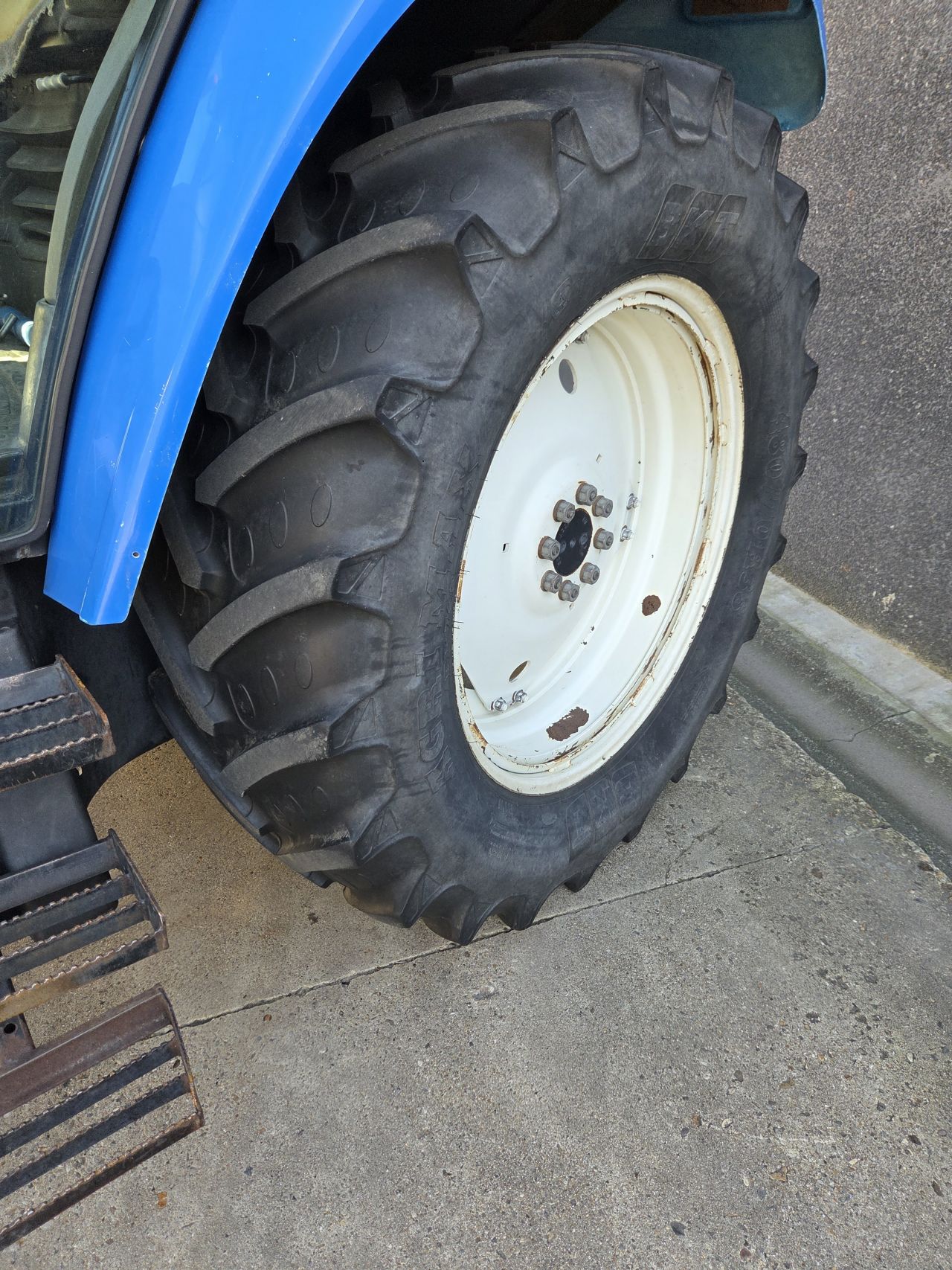 New Holland TS 90 SLE 4WD met voorlader