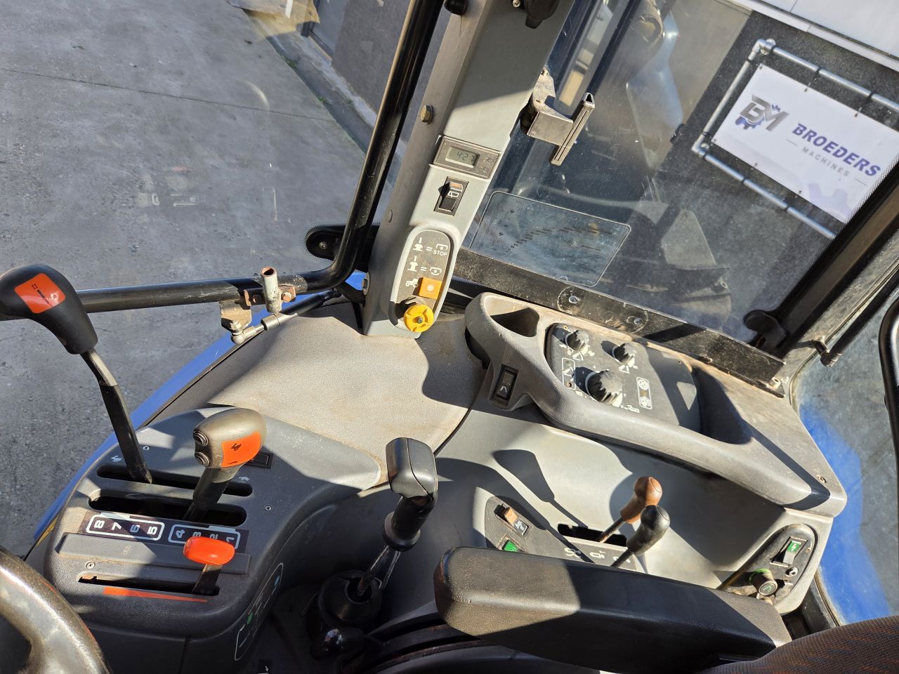 New Holland TS 90 SLE 4WD met voorlader