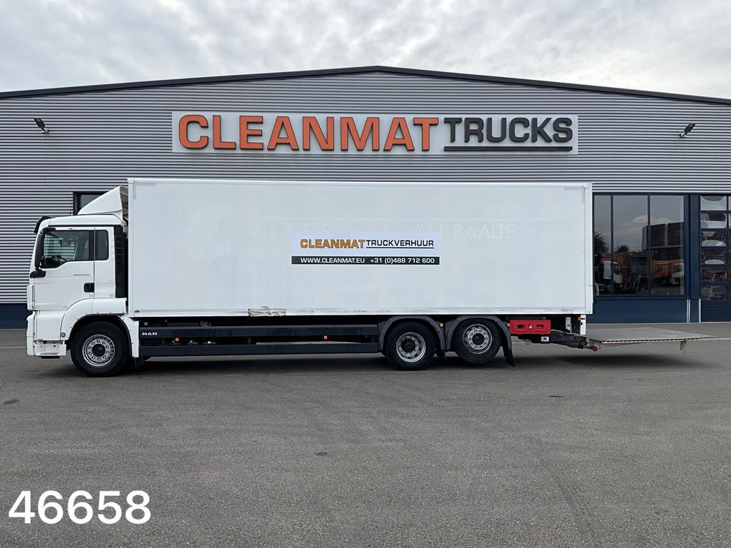 Man TGS 26.330 6x2 met DHollandia laadklep
