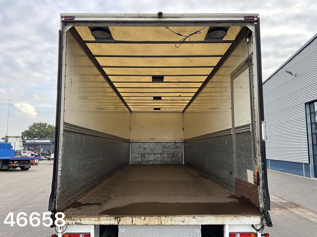 Man TGS 26.330 6x2 met DHollandia laadklep