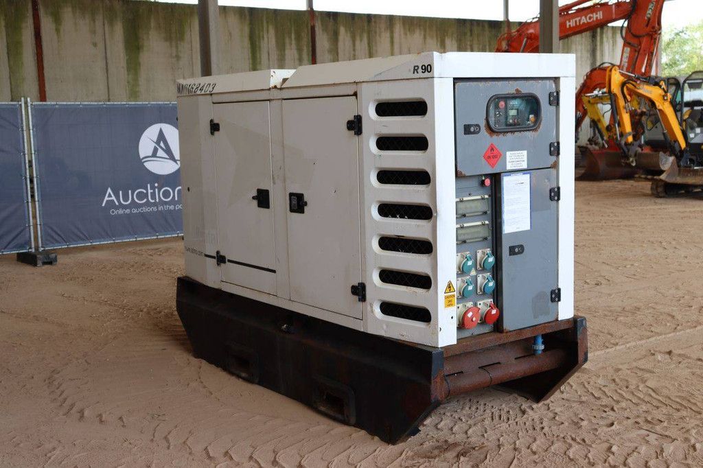 Generator SDMO R90 Diesel 80kVA