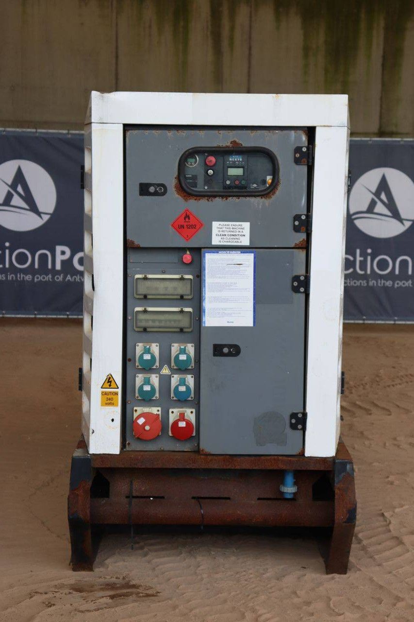 Generator SDMO R90 Diesel 80kVA