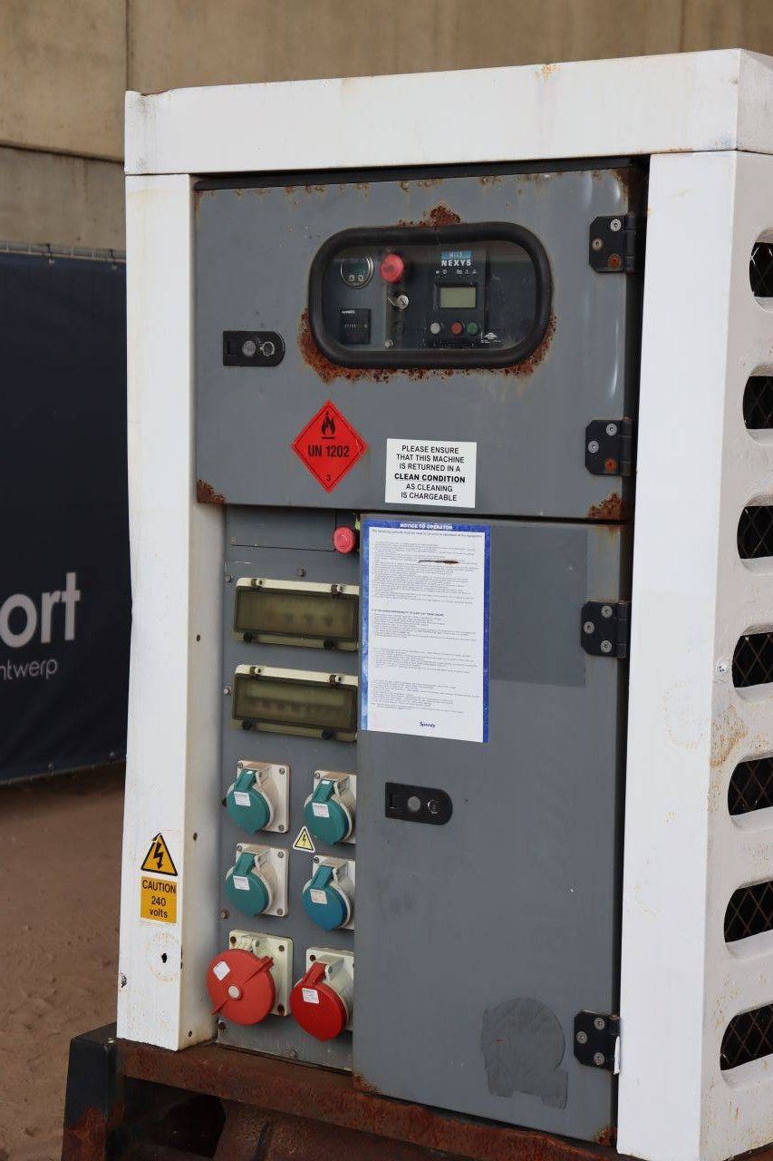 Generator SDMO R90 Diesel 80kVA