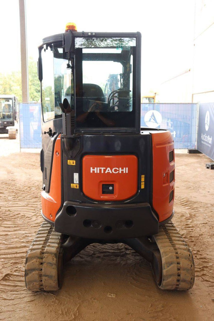 Rupsgraafmachine Hitachi AX33U-6A Diesel 21.2kW 2017