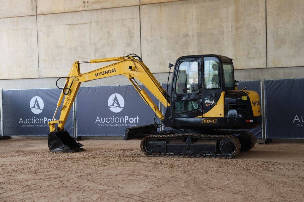Crawler excavator Hyundai R60-7 Diesel 40kW 2012