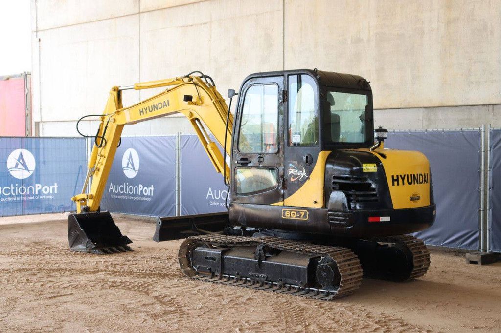 Crawler excavator Hyundai R60-7 Diesel 40kW 2012