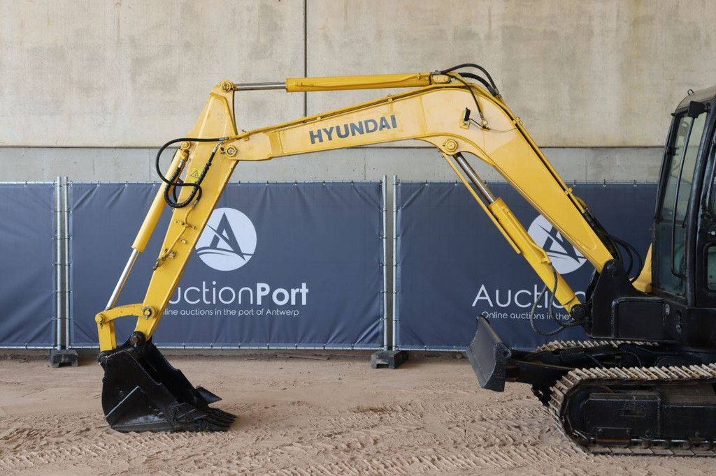 Crawler excavator Hyundai R60-7 Diesel 40kW 2012
