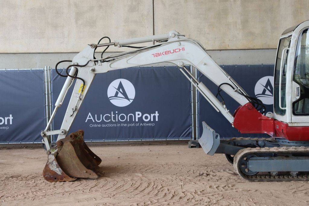 Raupenbagger Takeuchi TB150C Diesel 27,3 kW 2012