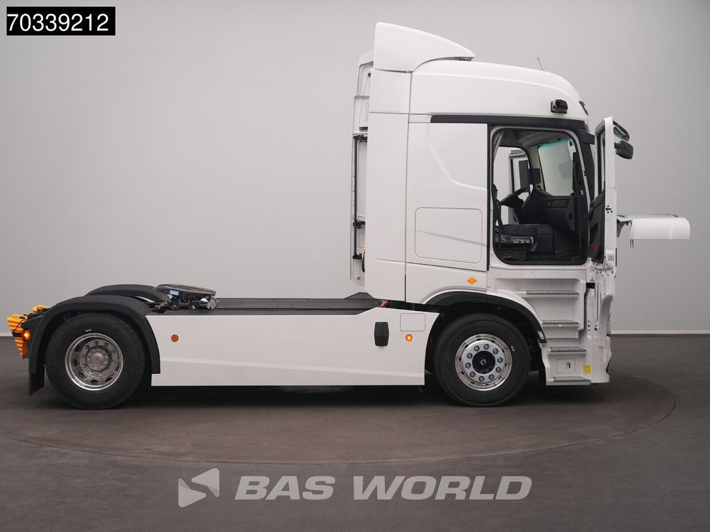 Super Panther eTopas 600 4X2 NEW! CATL 621KWh 560km range 660KW Dual Charging 393KW/621KW