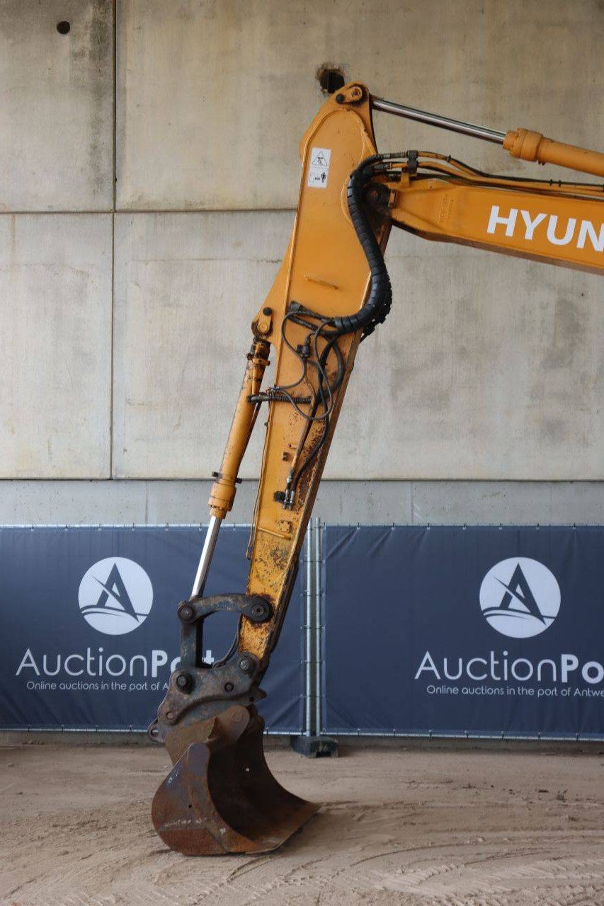 Raupenbagger Hyundai ROBEX140LC-9A Diesel 87kW 2014