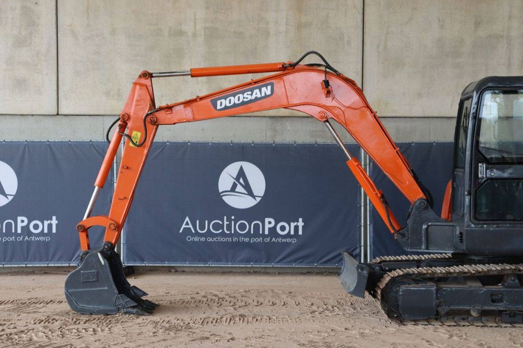 Doosan DH55-V Diesel 40kW Raupenbagger