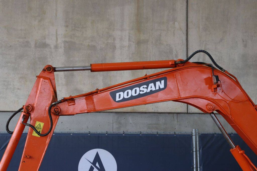 Doosan DH55-V Diesel 40kW Raupenbagger