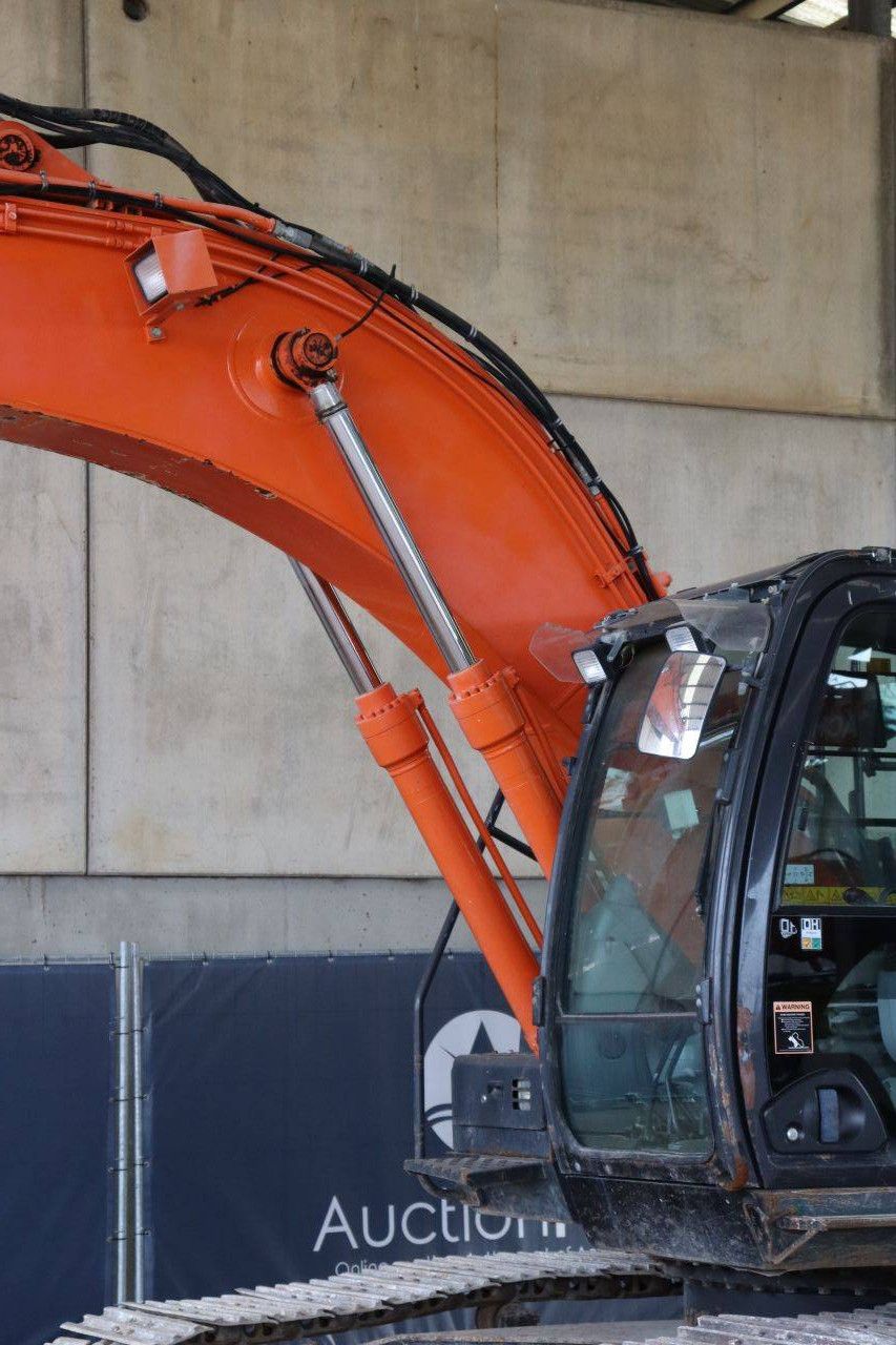 Raupenbagger Hitachi Zaxis 210 LC Diesel 128kW
