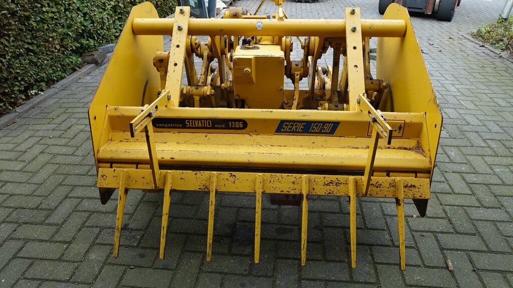 Selvatici Serie 150-90 Spitmachine