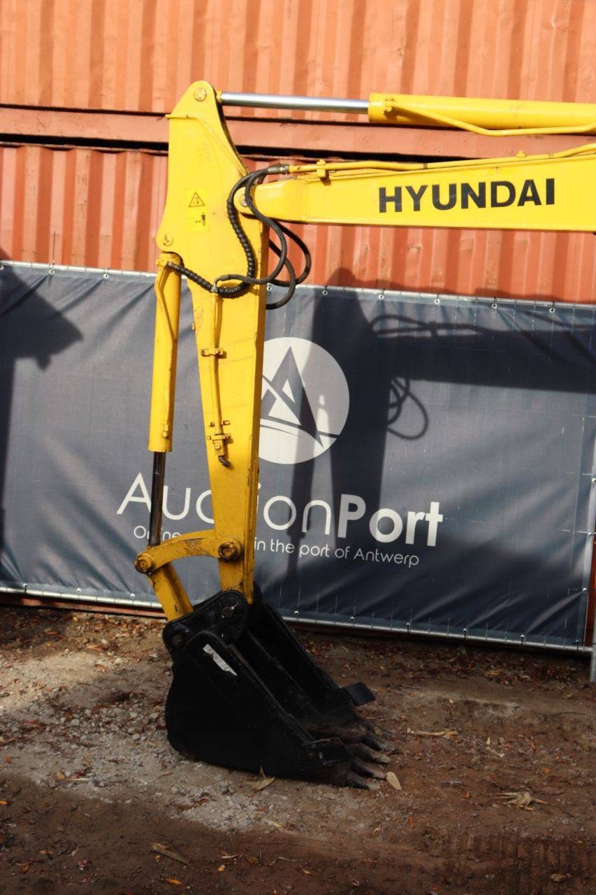 Hyundai R55-7 Dieselbagger 40kW 2010