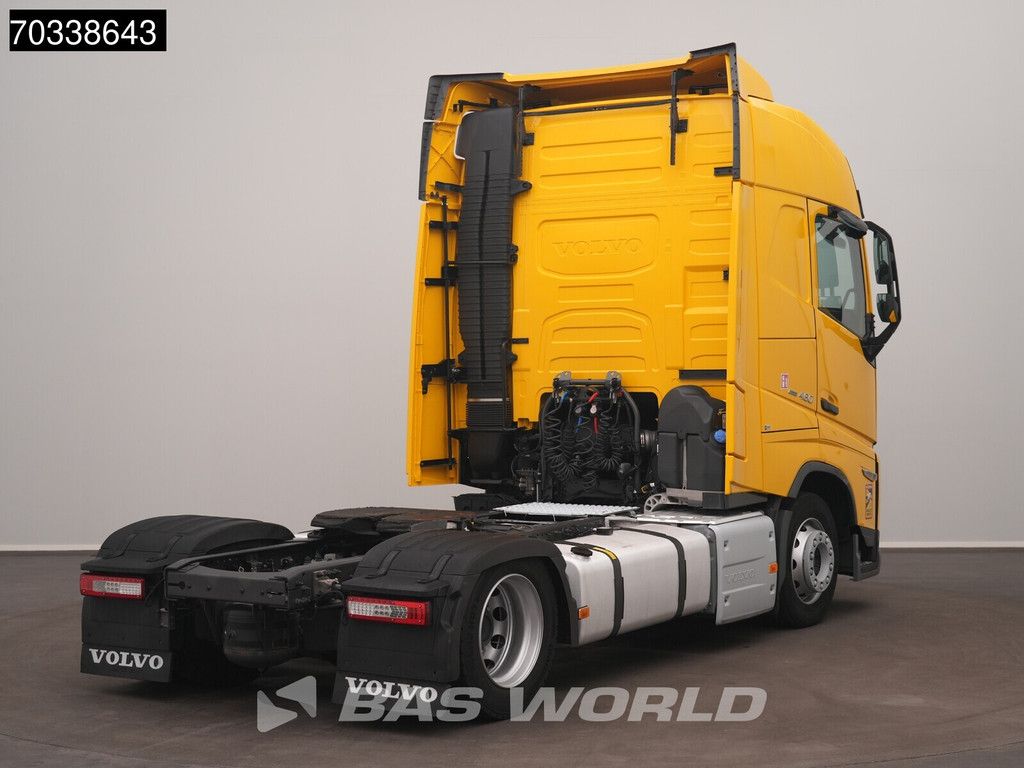 Volvo FH 460 4X2 Globe Mega 2x Tanks I-ParkCool Navi ACC M.O.T.