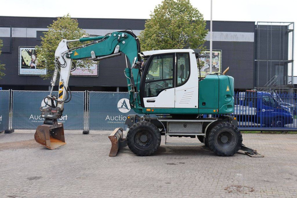 Liebherr A 910 Kompakt-Radbagger Diesel 75 kW 2015