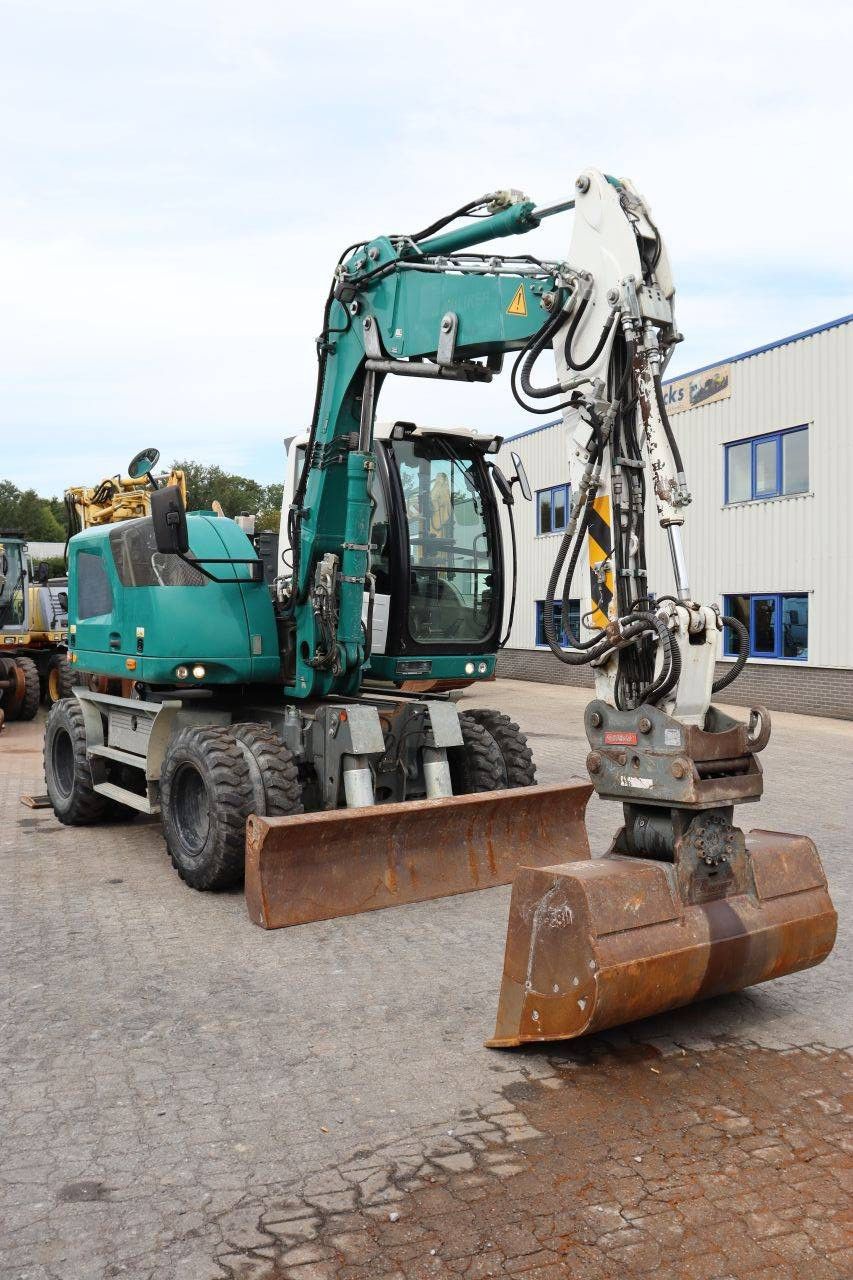 Liebherr A 910 Kompakt-Radbagger Diesel 75 kW 2015