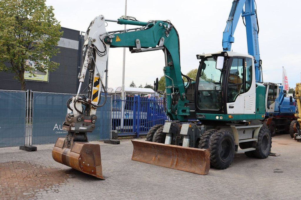 Liebherr A 910 Kompakt-Radbagger Diesel 75 kW 2015