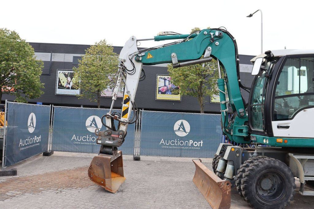 Liebherr A 910 Kompakt-Radbagger Diesel 75 kW 2015