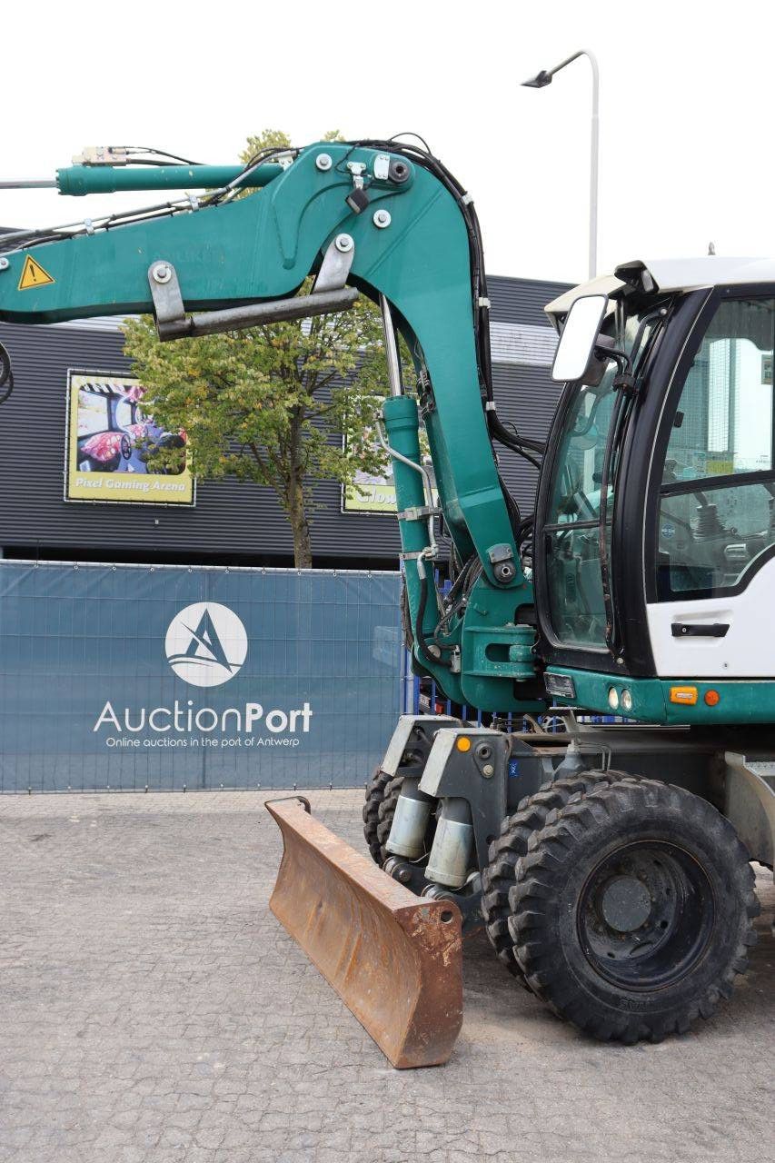 Liebherr A 910 Kompakt-Radbagger Diesel 75 kW 2015