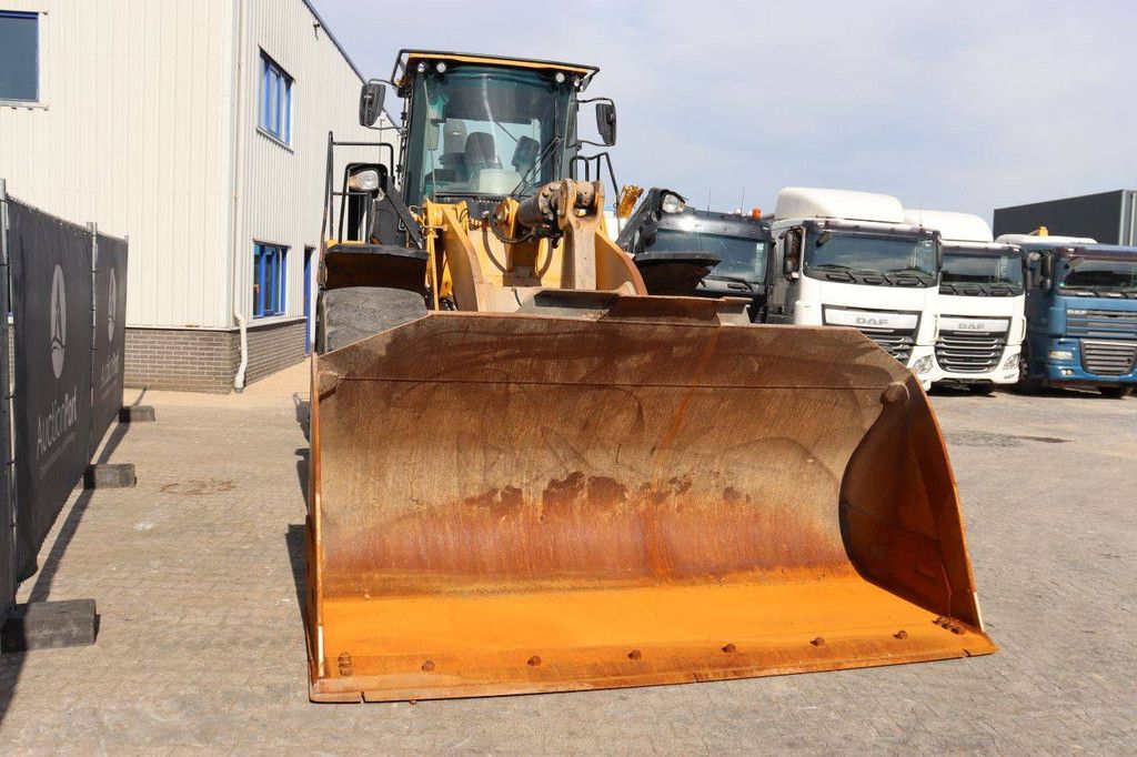 Caterpillar 966M Diesel 222kW Wheel Loader 2015