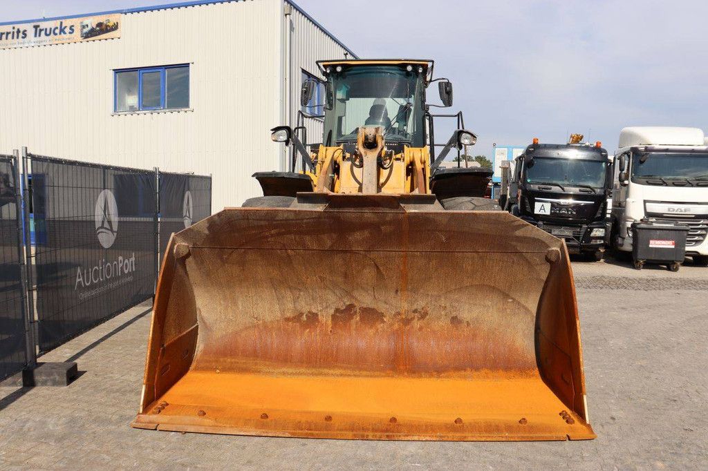 Caterpillar 966M Diesel 222kW Wheel Loader 2015