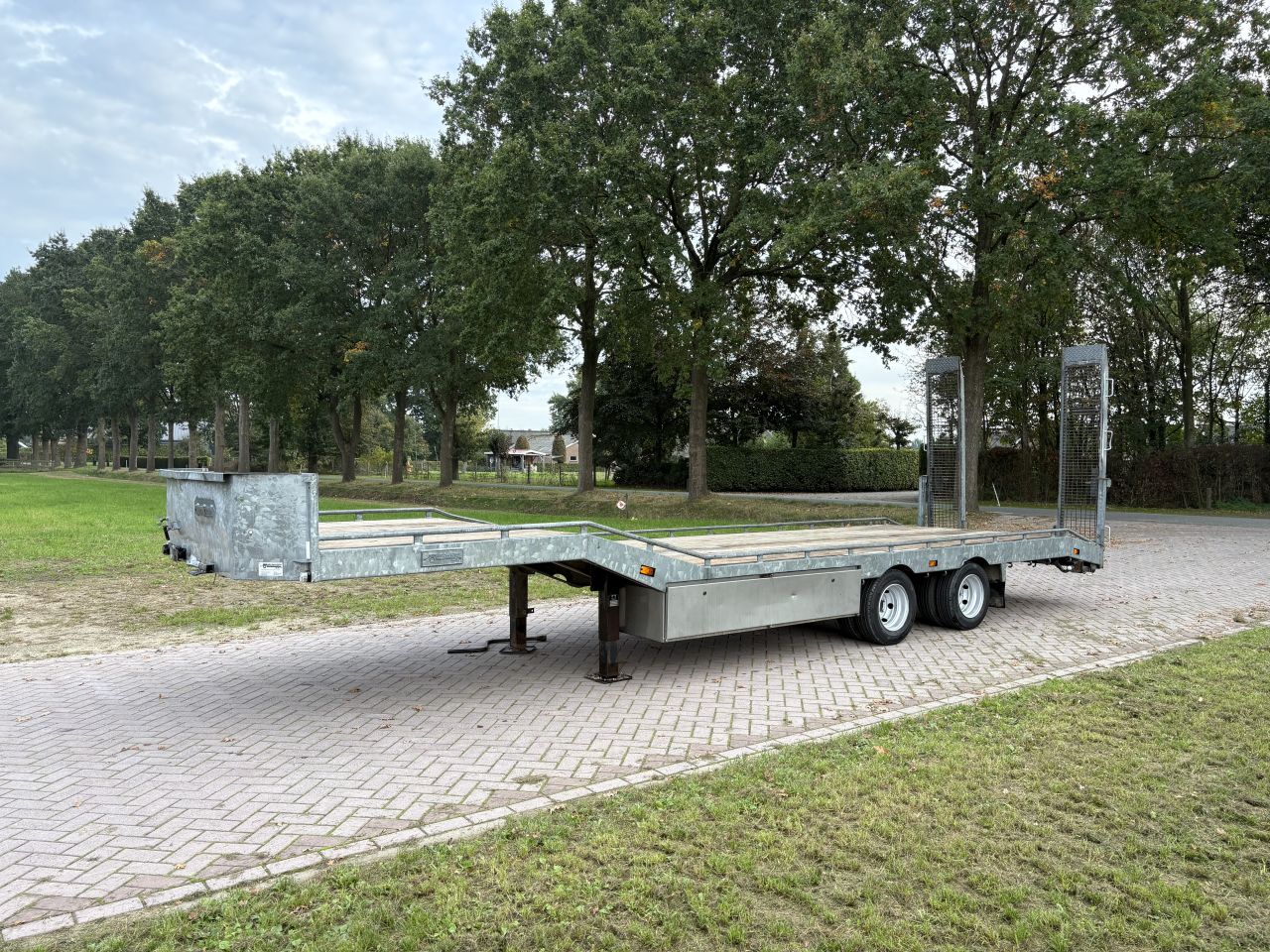 Be oplegger 8 TON semi dieplader veldhuizen
