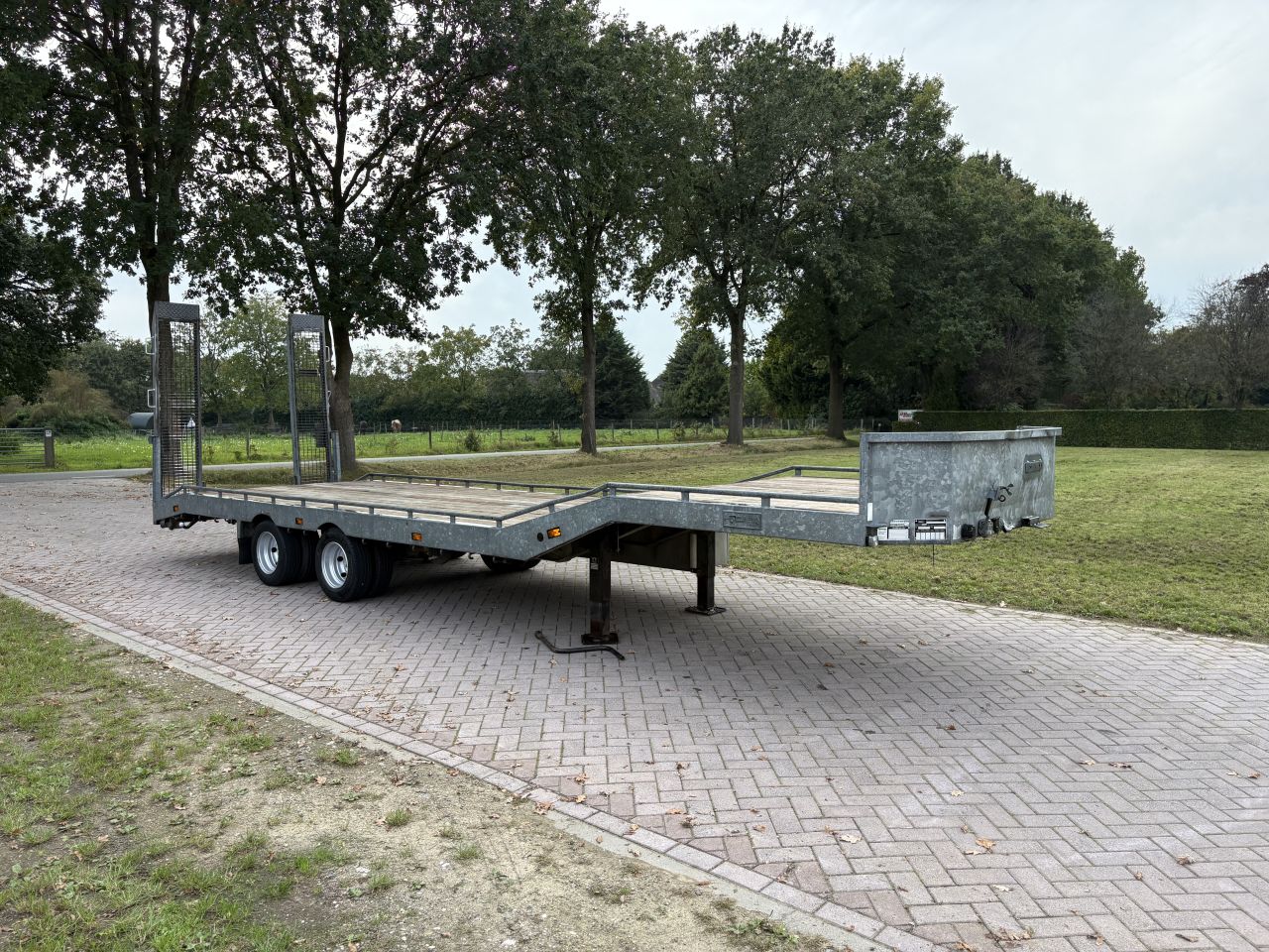 Be oplegger 8 TON semi dieplader veldhuizen