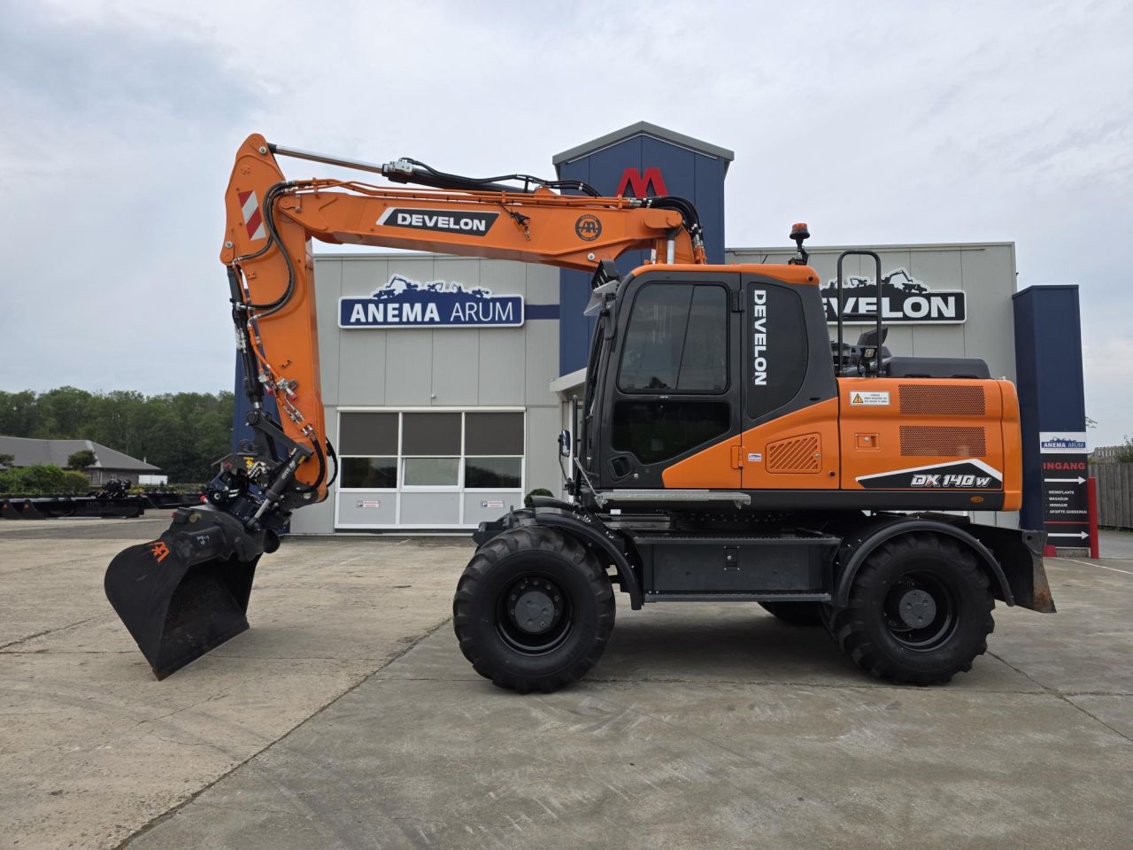 Develon DX140W-7