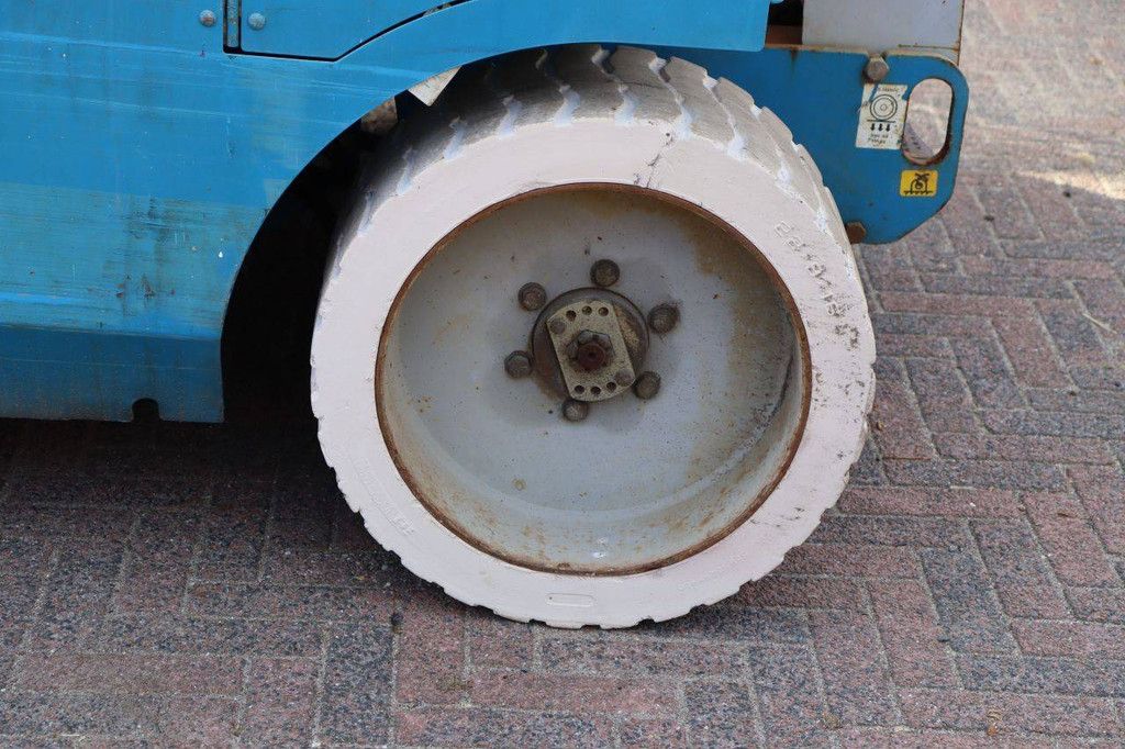 Scherenbühne Genie GS-2668 Elektrisch 567 kg 9,9 m 2008