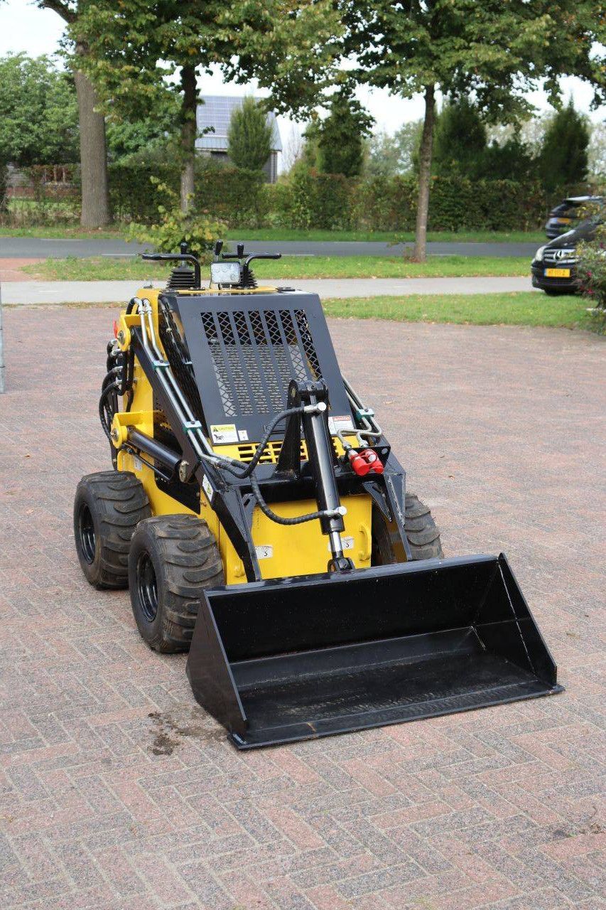 Delano Skid Steer Loader Petrol 18hp 2026