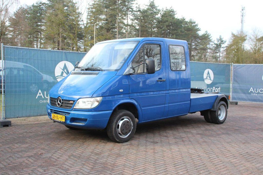 Chassis Cabin Mercedes-Benz 904.6 Diesel 157hp 2003
