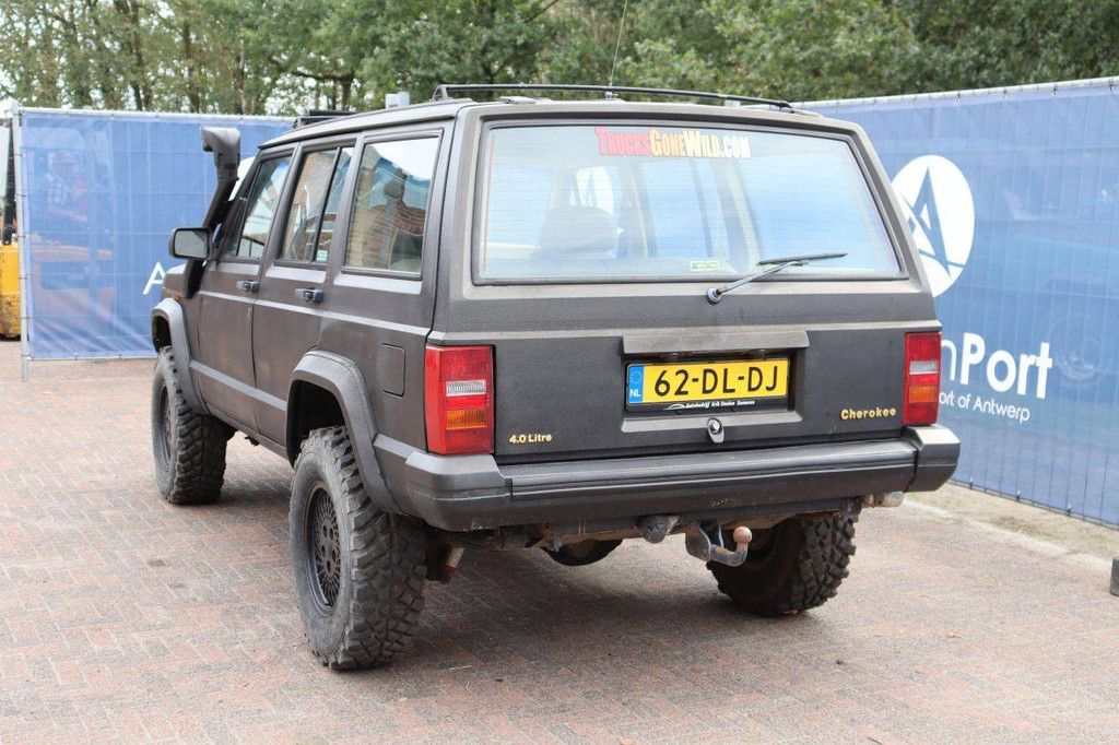 Jeep Cherokee Limited SUV Gasoline 1987