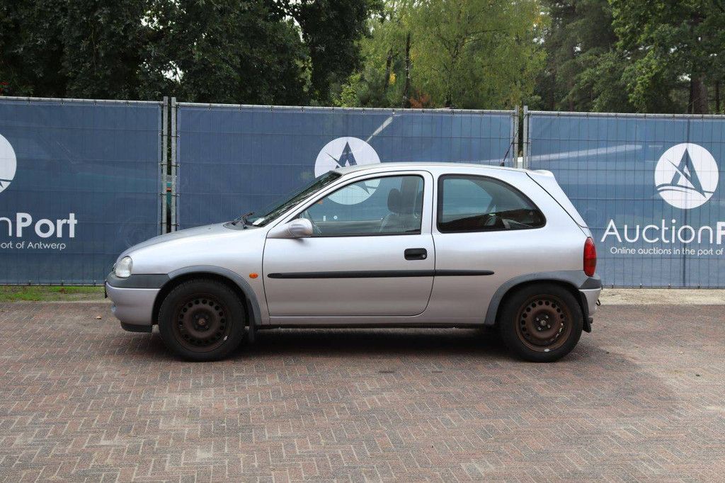 Pkw Opel Corsa-B Benzin 65 PS 2000