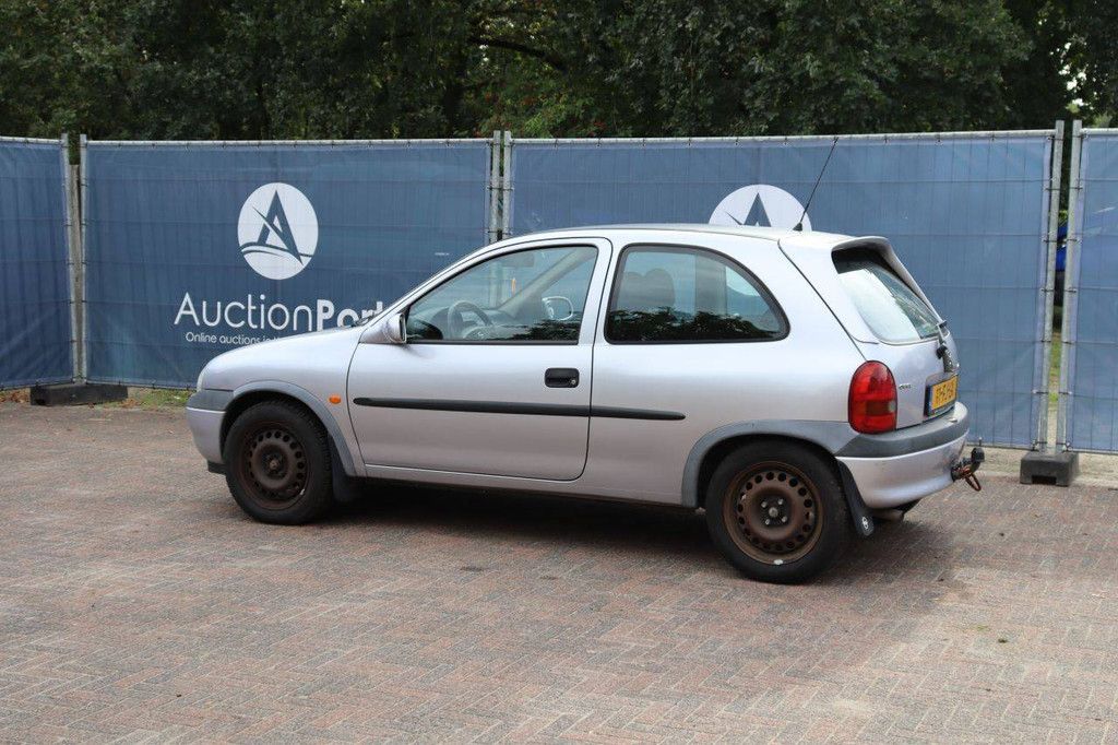 Pkw Opel Corsa-B Benzin 65 PS 2000