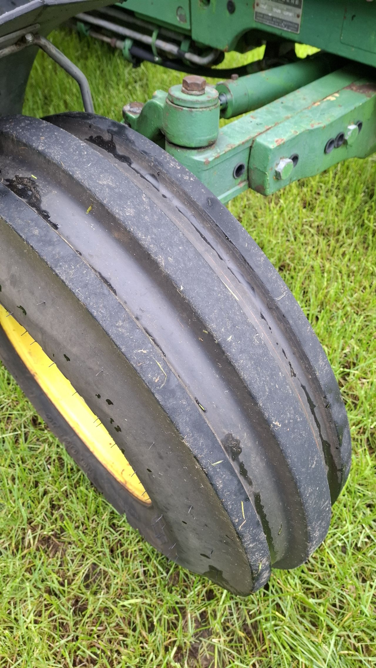 John Deere 2040