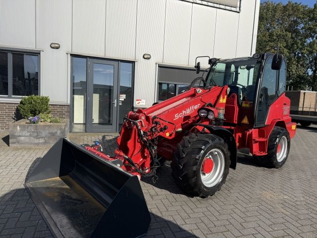 Schaffer 6680T Telescoop Shovel Verreiker Loader Kniklader 4.8m