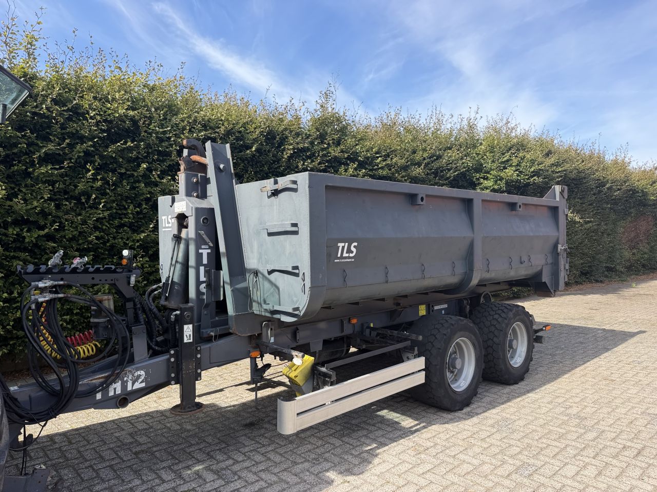 TLS PH12 haakarm Carrier met 3 containers!!