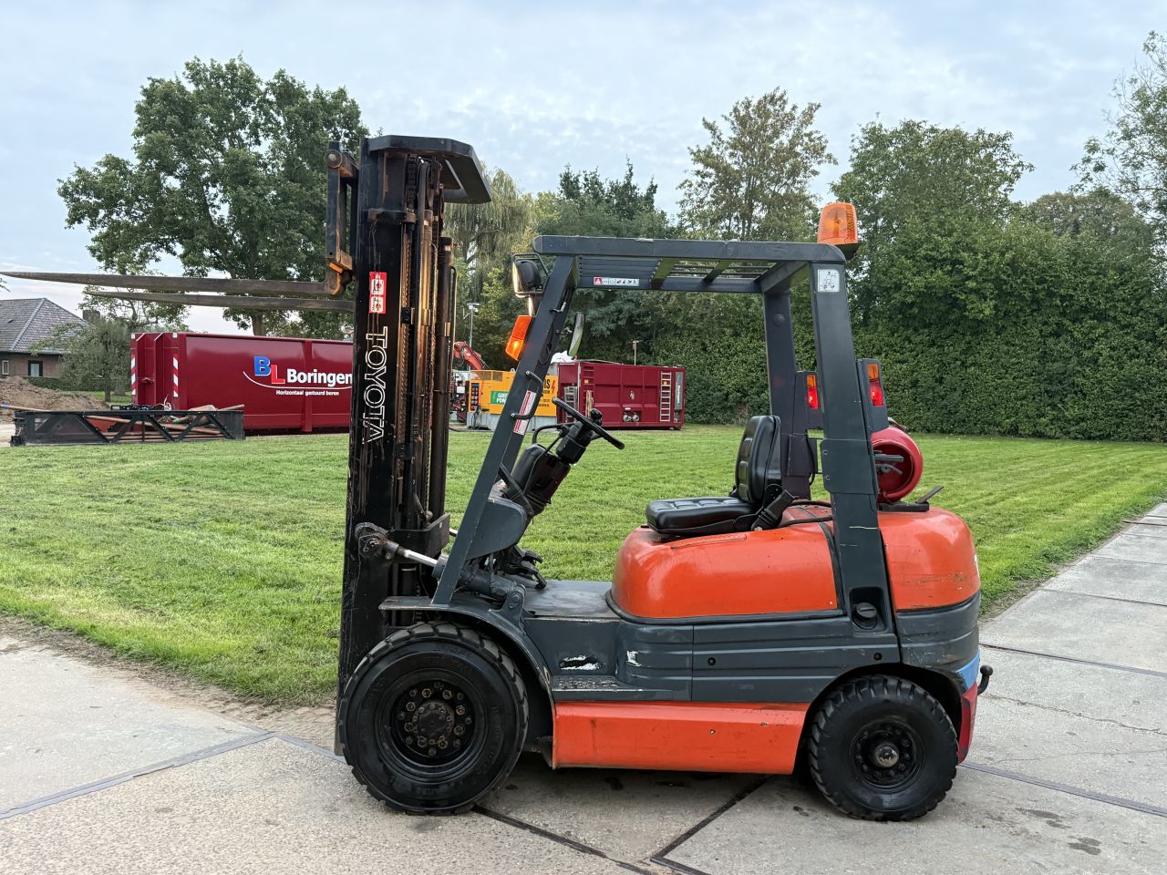 Toyota 2.5 tonner lpg heftruck 3-delige mast luchtbanden