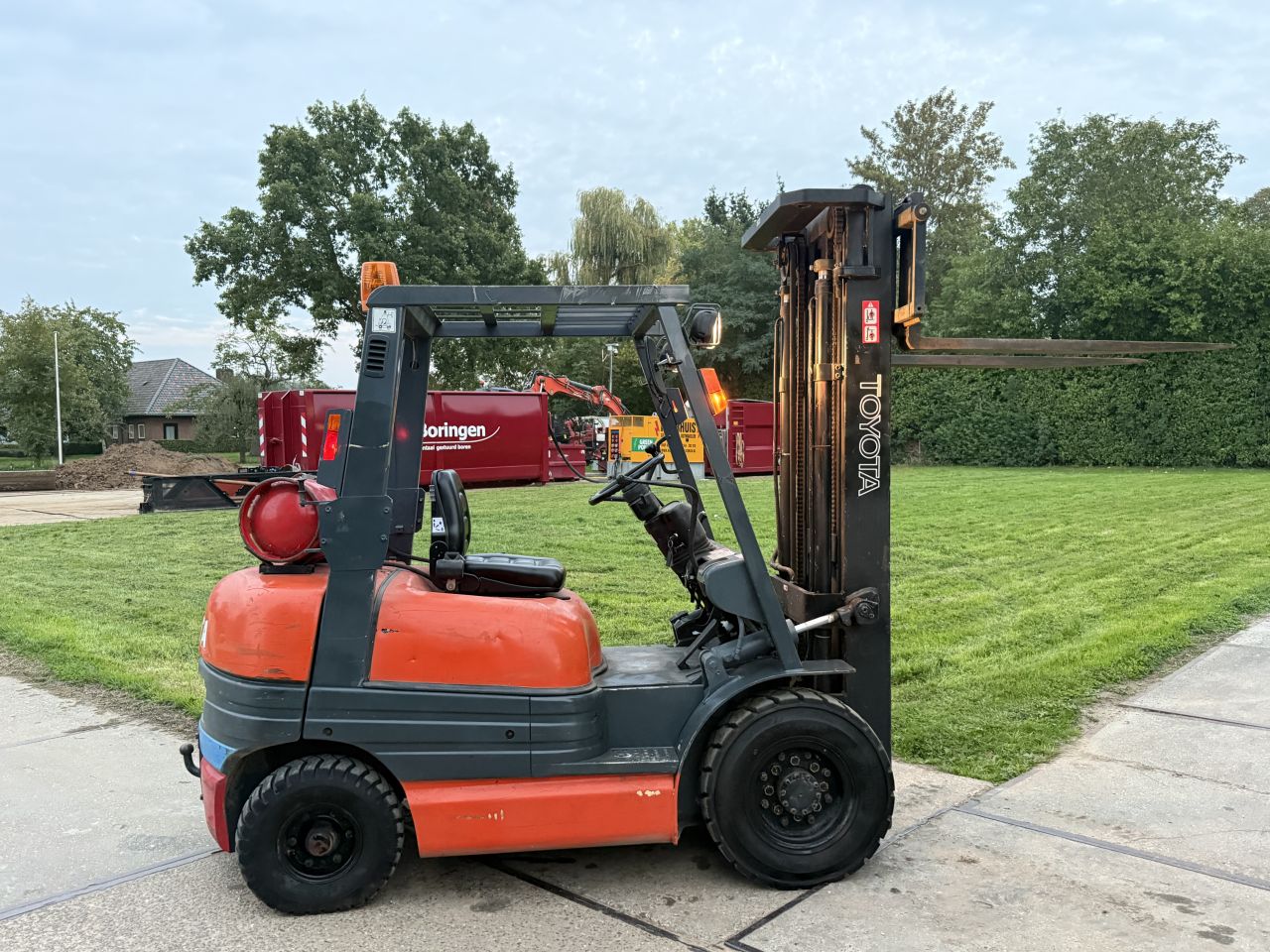 Toyota 2.5 tonner lpg heftruck 3-delige mast luchtbanden
