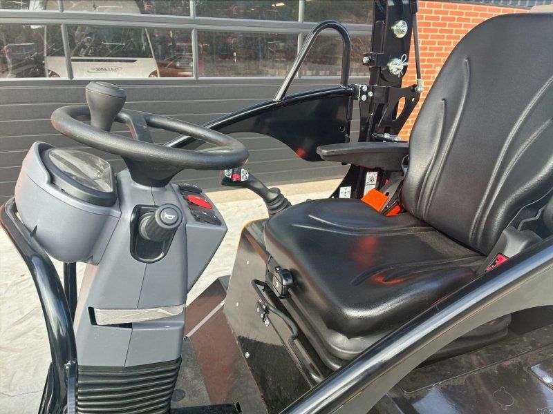 Giant G2700 HD