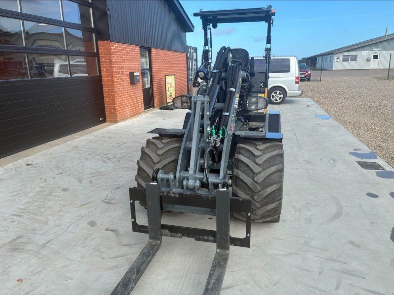 Giant G2700 HD