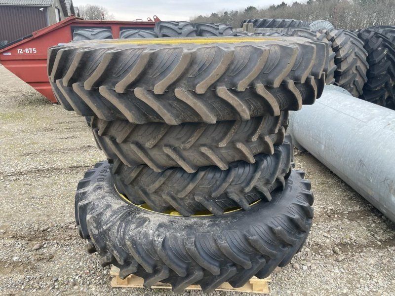 Taurus 380/90R50 13.6 R36