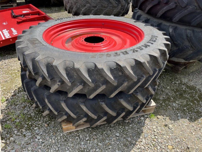 BKT 380/90R50-340/85R36